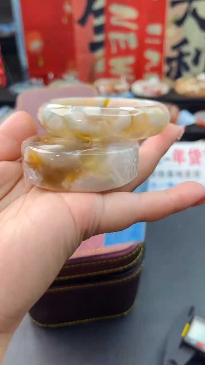 【闪购商品】石英质玉手镯未镶嵌赠送镯心（58圈口）