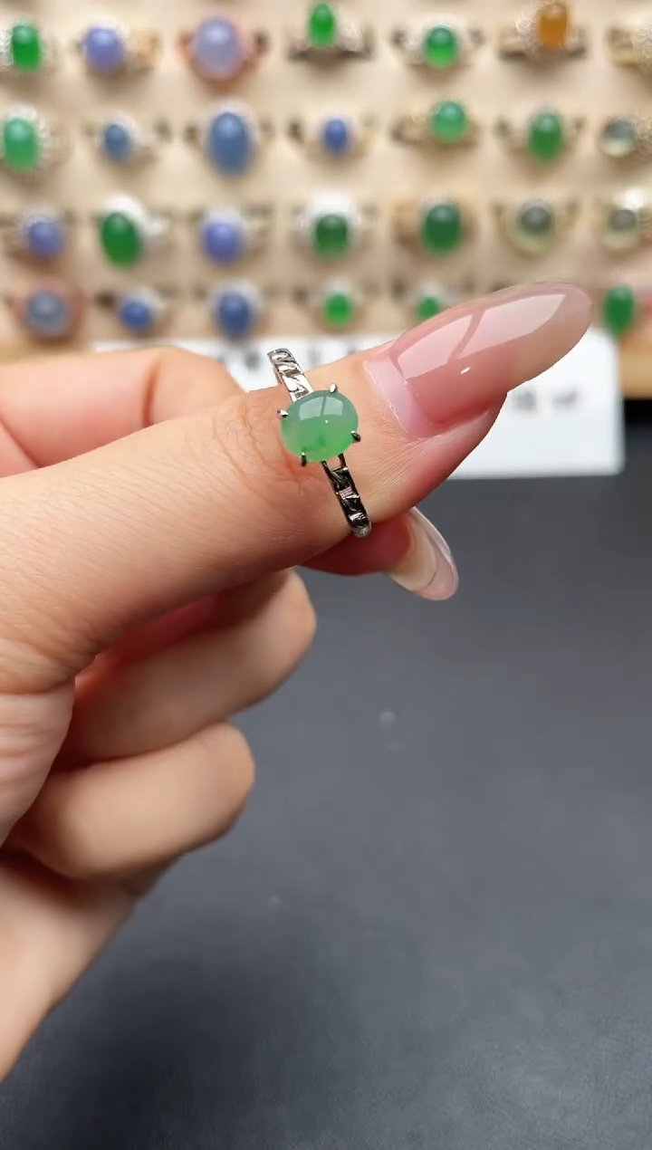 银S925镶嵌戒指翡翠一物一证一礼盒