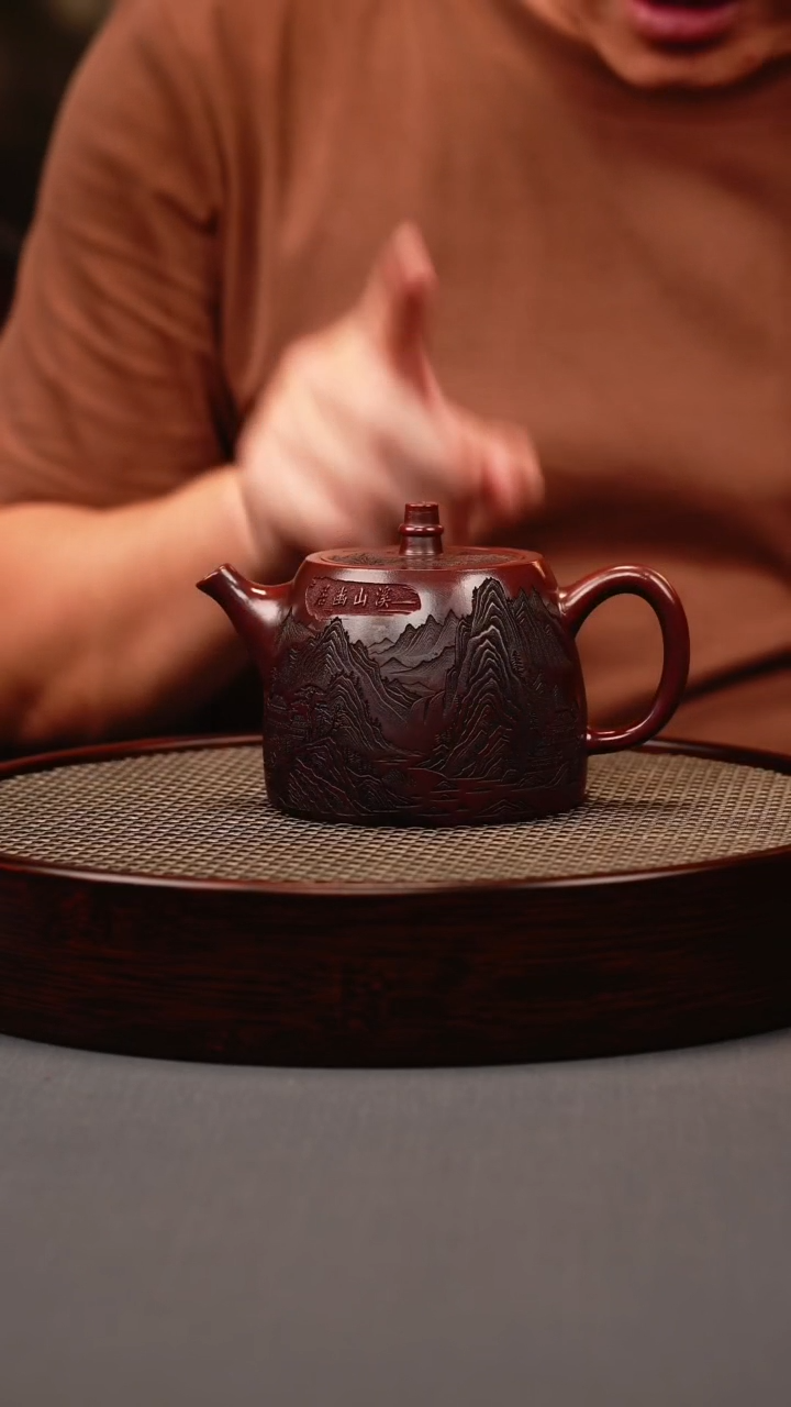 茶壶紫砂古红泥 汉铎 刻绘