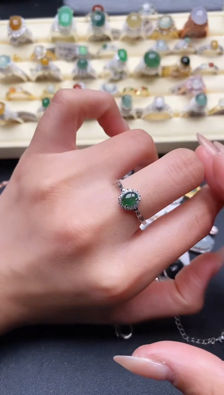 【闪购商品】翡翠戒指银S925镶嵌888888+7