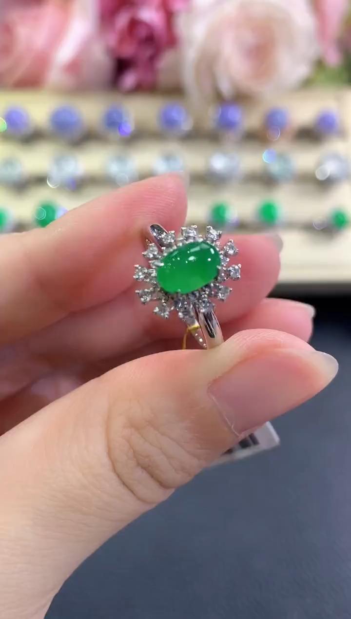 18K金镶嵌戒指翡翠b106       