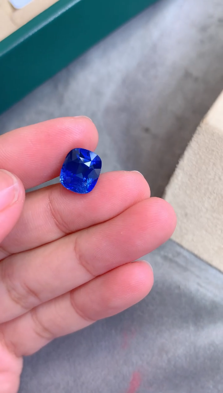 【闪购商品】蓝宝石裸石未镶嵌6.03CT