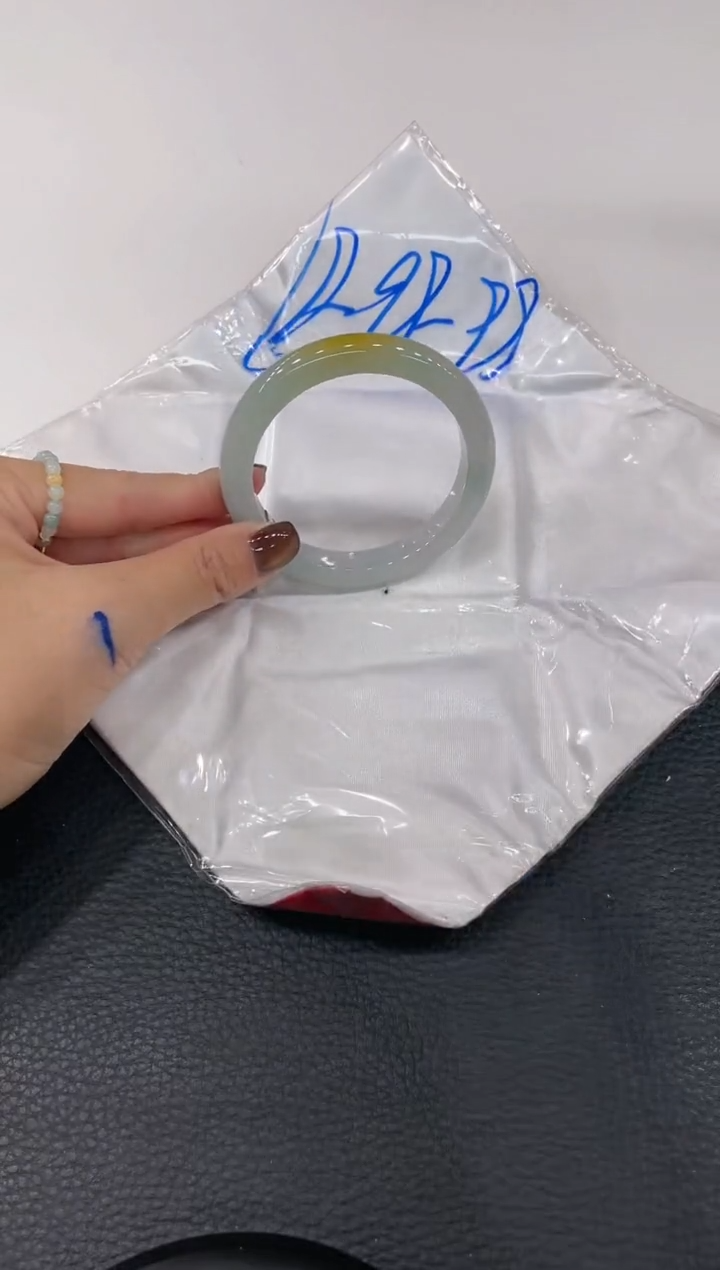 【闪购商品】翡翠手镯未镶嵌手镯
