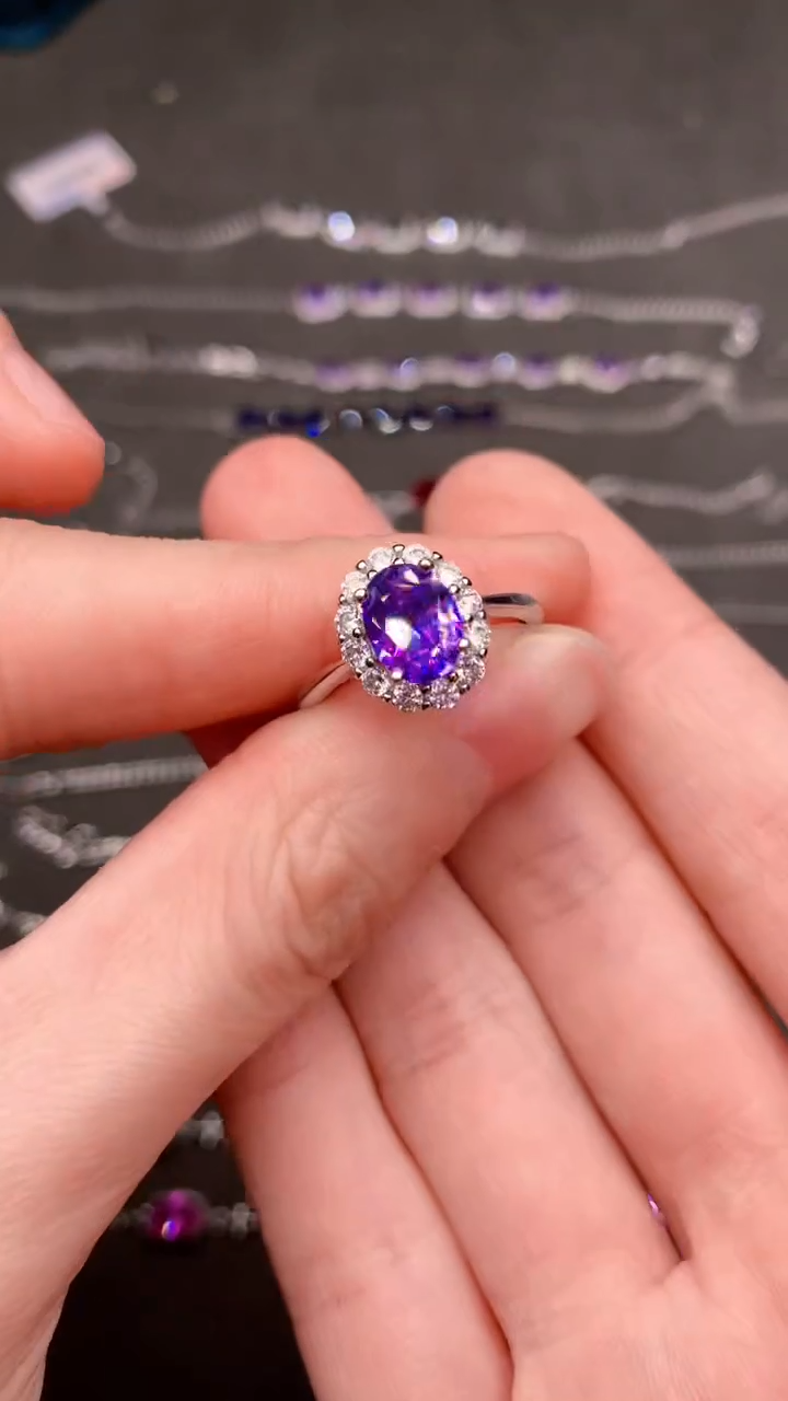 【闪购商品】彩色蓝宝石戒指银S925镶嵌.....