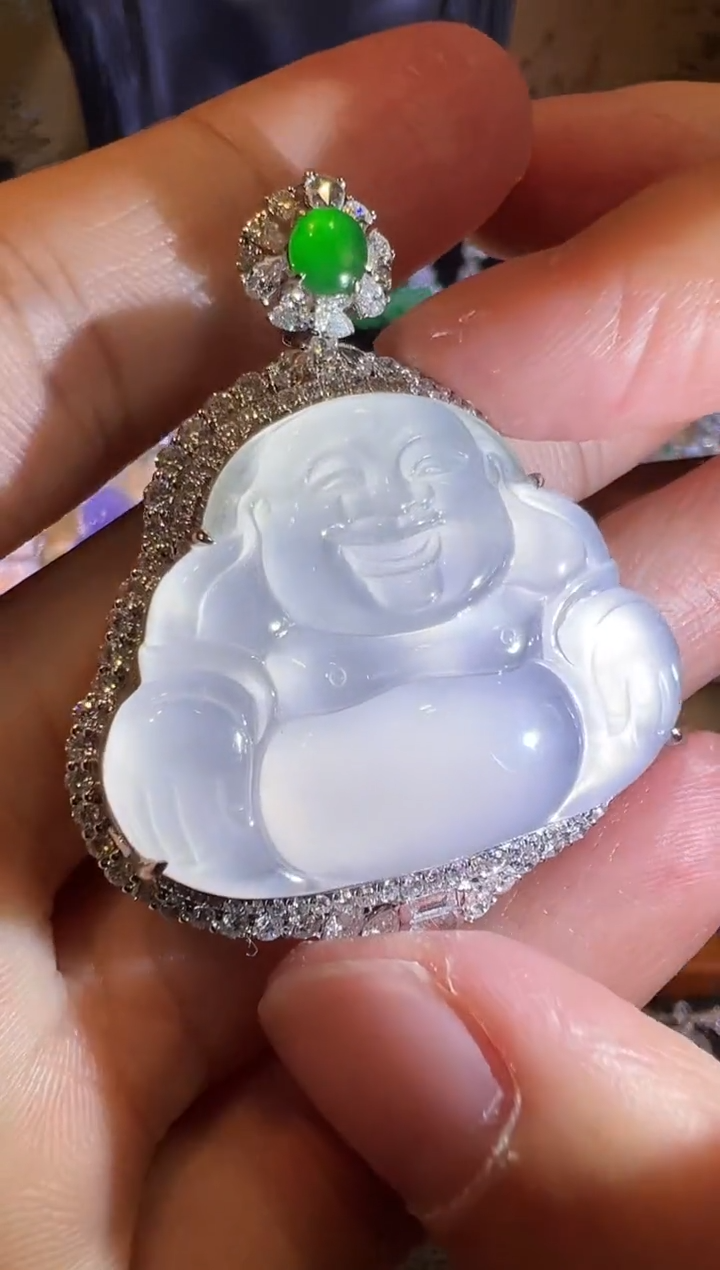 【闪购商品】翡翠吊坠(赠链)18K金镶嵌玻璃种茅台白大佛公