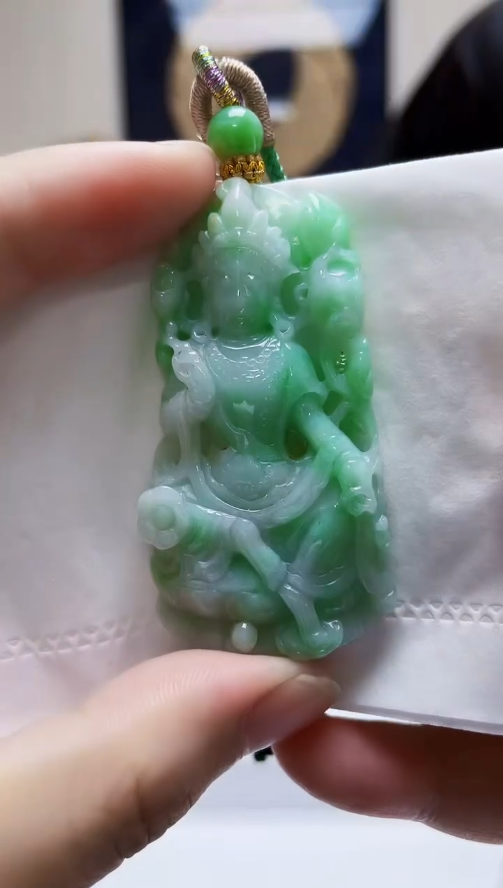 未镶嵌定制翡翠吊坠70