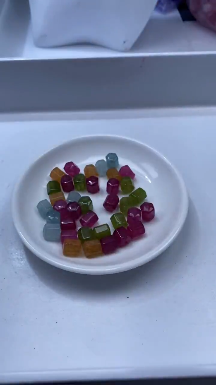 颈饰未镶嵌水晶W3347彩虹碧玺六棱柱10mm*10颗
