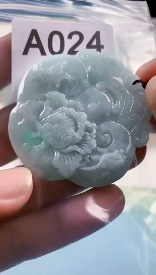 【闪购商品】翡翠颈饰未镶嵌天然翡翠吊坠挂件