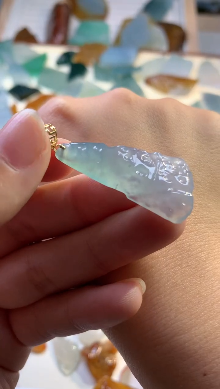 【闪购商品】翡翠颈饰18K金镶嵌吊坠