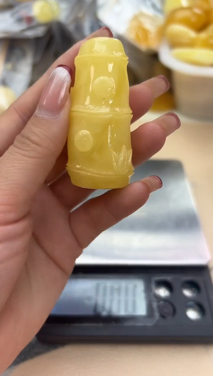 【闪购商品】琥珀裸石未镶嵌蜜蜡吊坠