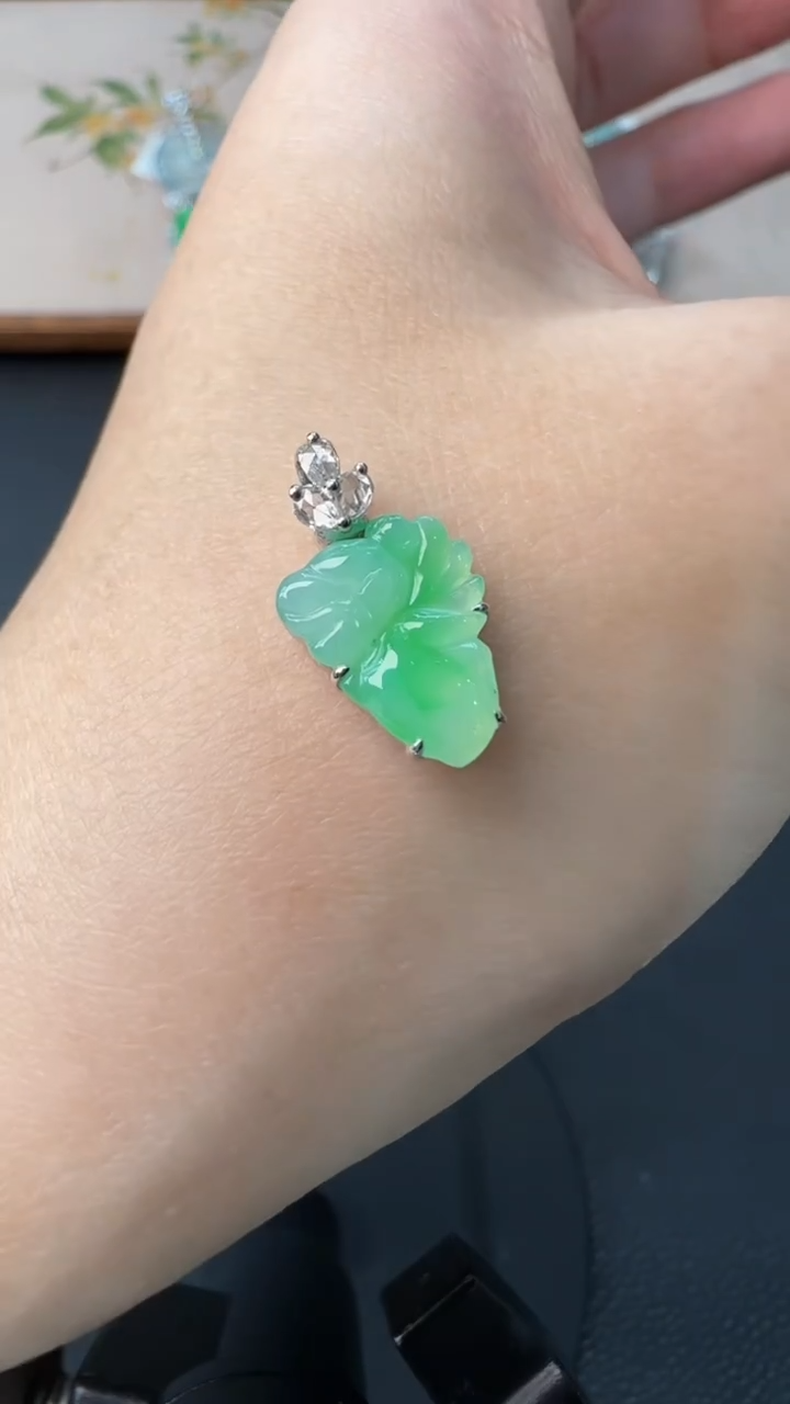 【闪购商品】翡翠吊坠(不含链)18K金镶嵌3