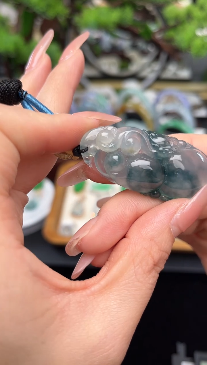 颈饰未镶嵌翡翠吊坠