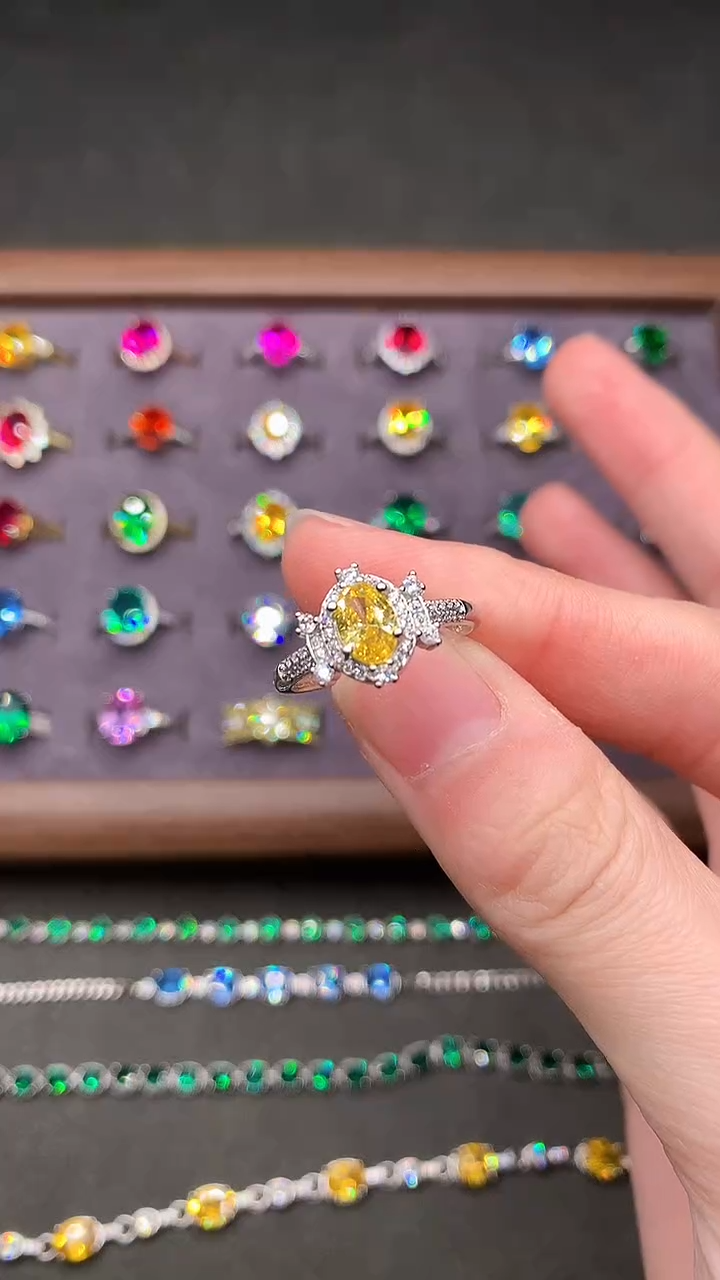 【闪购商品】彩色蓝宝石戒指银S925镶嵌......