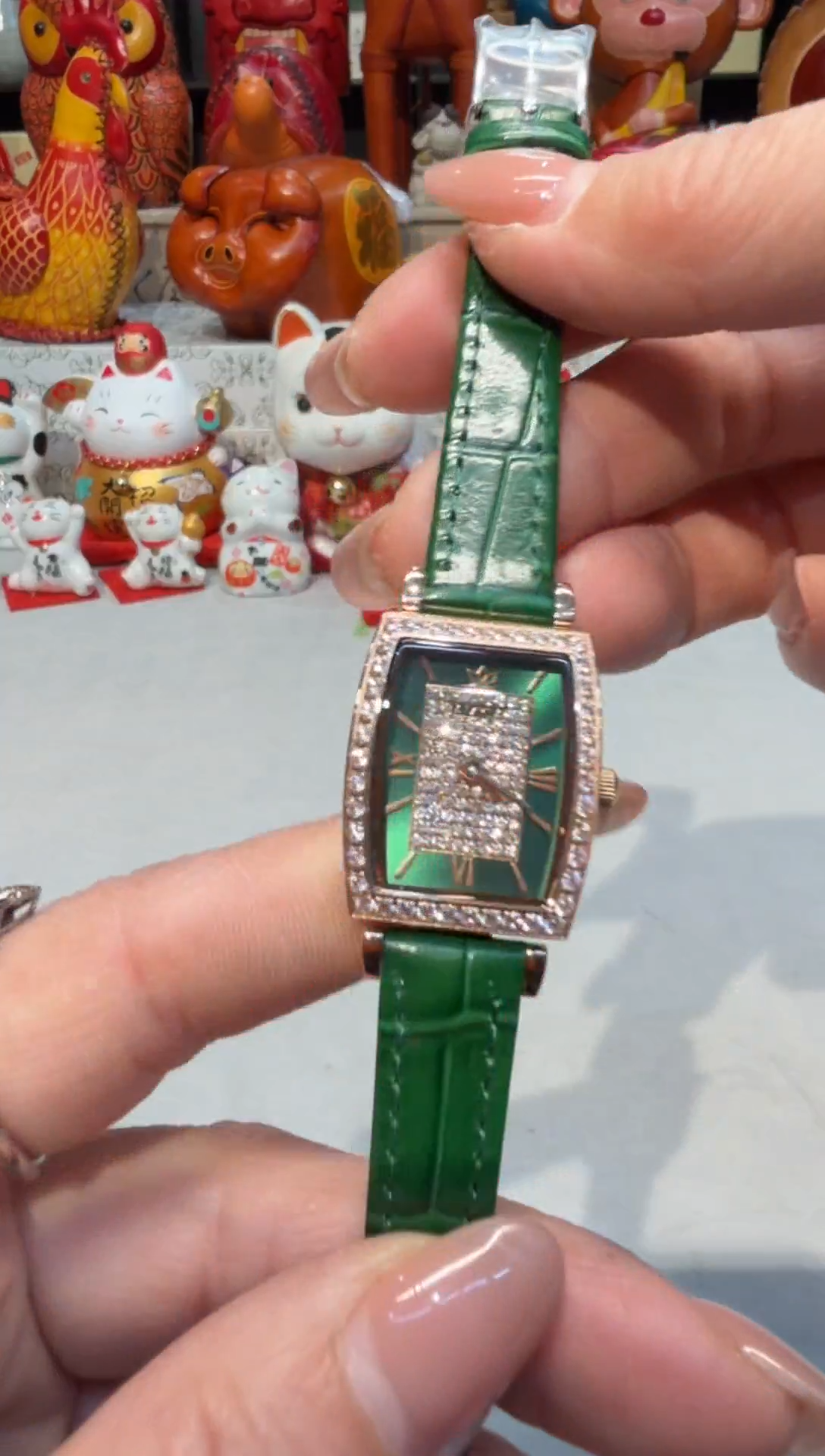 太阳能机芯钢牛剖层皮革G4598     手表