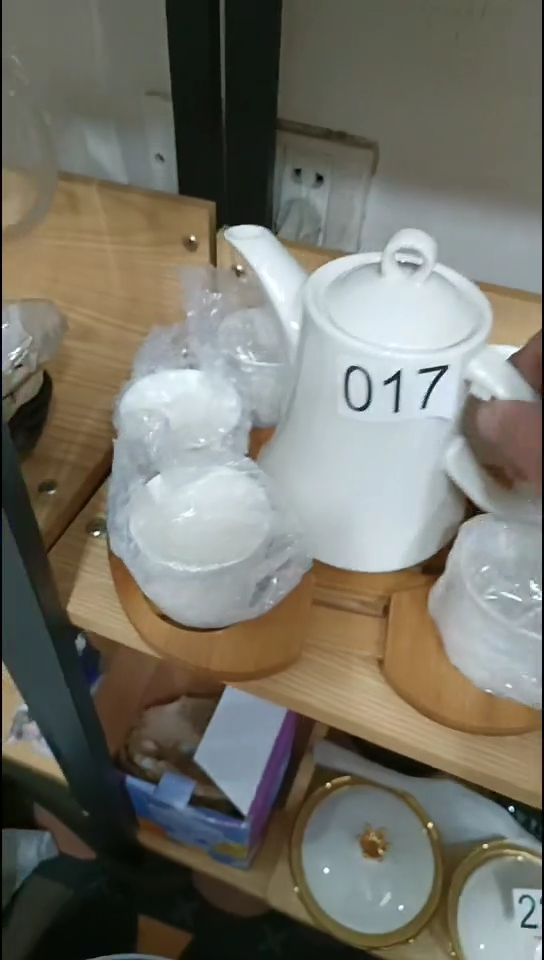【闪购商品】瓷1壶6杯+木托017
