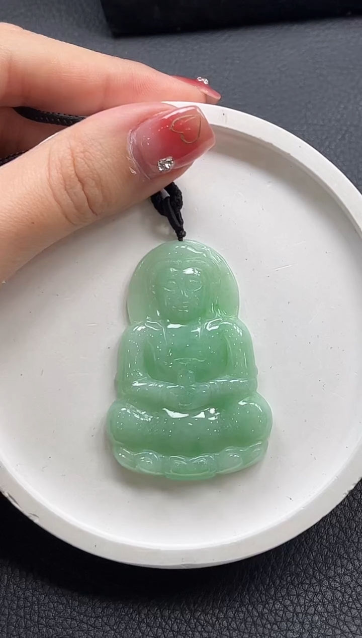 【闪购商品】翡翠颈饰未镶嵌观音