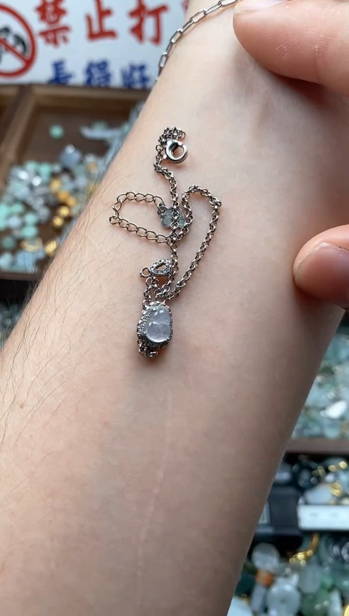 【闪购商品】翡翠颈饰未镶嵌哥哥