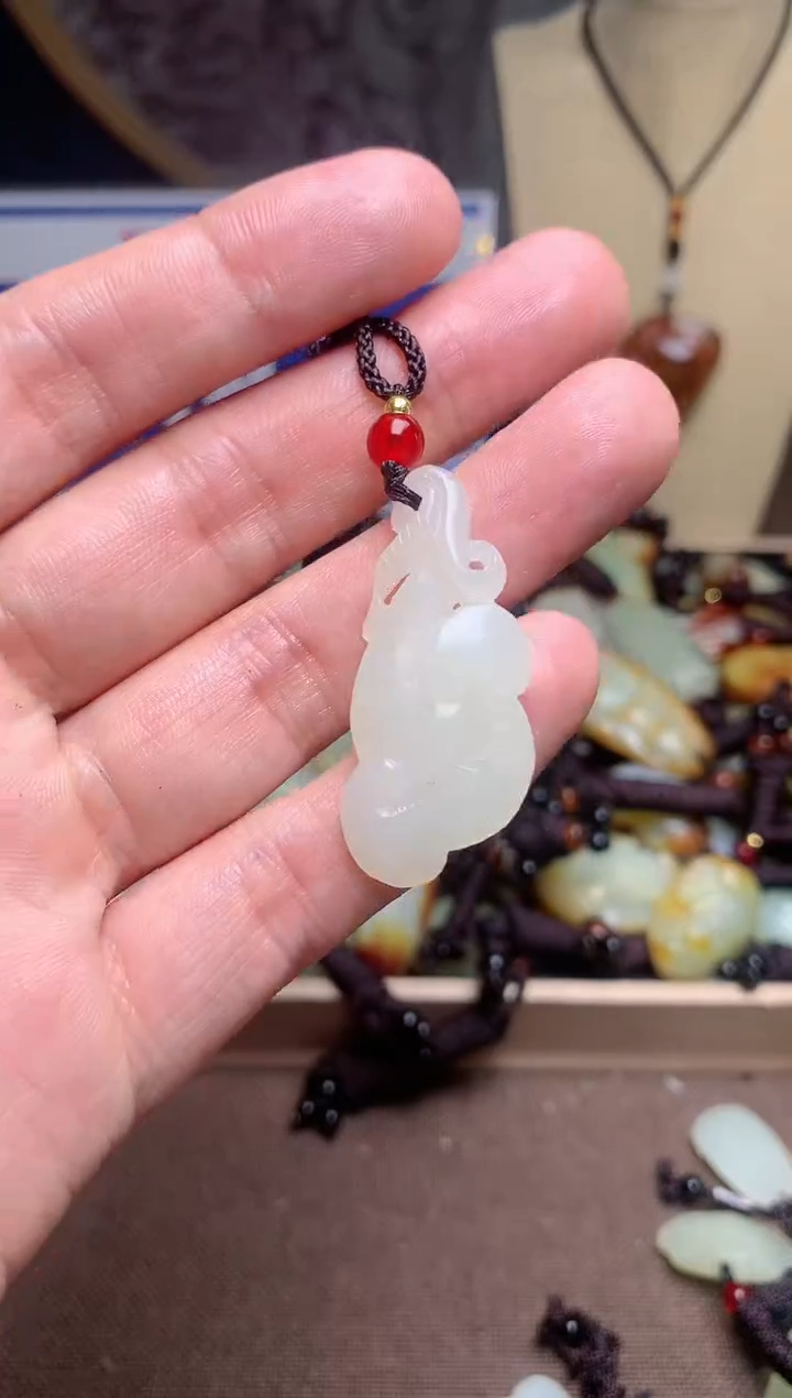 【闪购商品】和田玉颈饰未镶嵌1