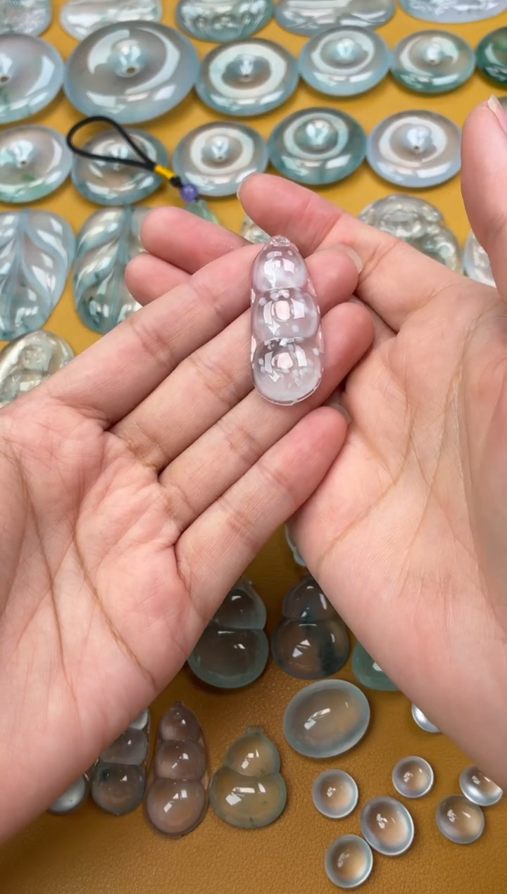 吊坠(不含链)未镶嵌翡翠37 豆子 40.2 16.4 5.5