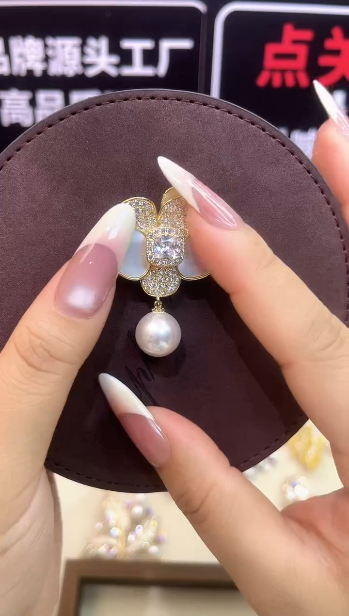 无铜合金精品饰界