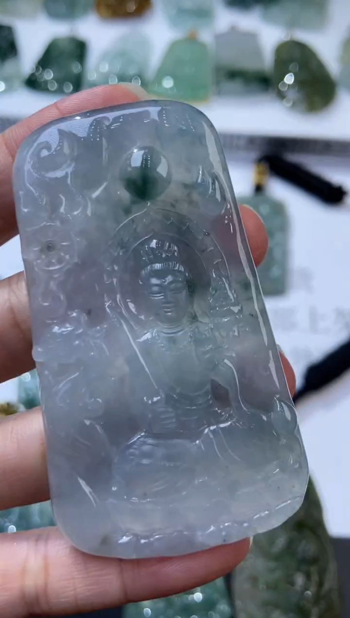 未镶嵌挂件翡翠379245  多人