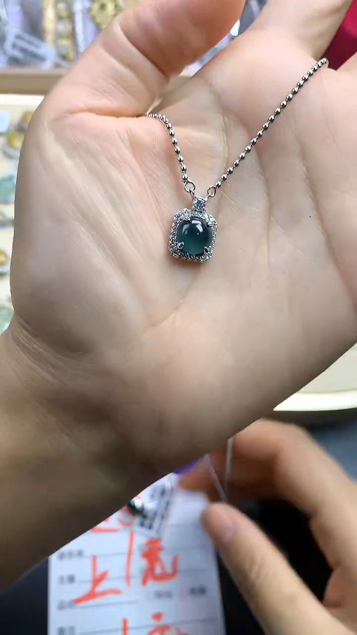 翡翠银S925镶嵌颈饰翡翠 银S925镶嵌 颈饰