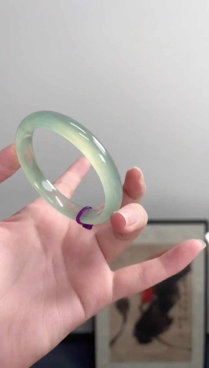 玛瑙/玉髓手镯未镶嵌51-52圈 