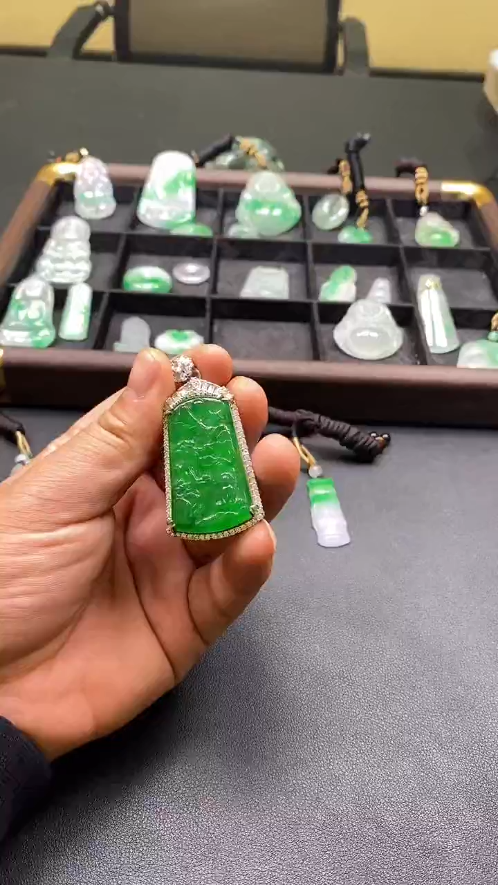 颈饰未镶嵌翡翠精美吊坠一物一拍