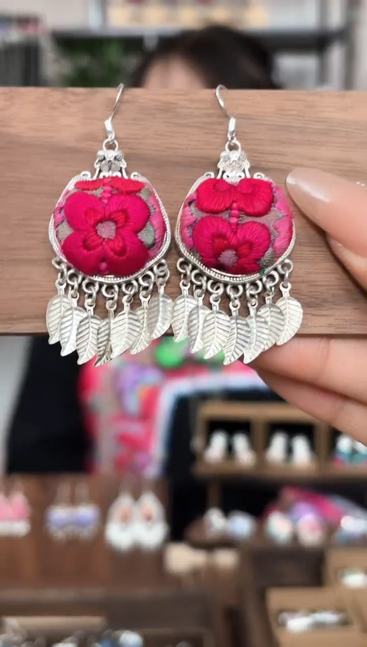 【闪购商品】织绣织绣民族风老绣饰品108