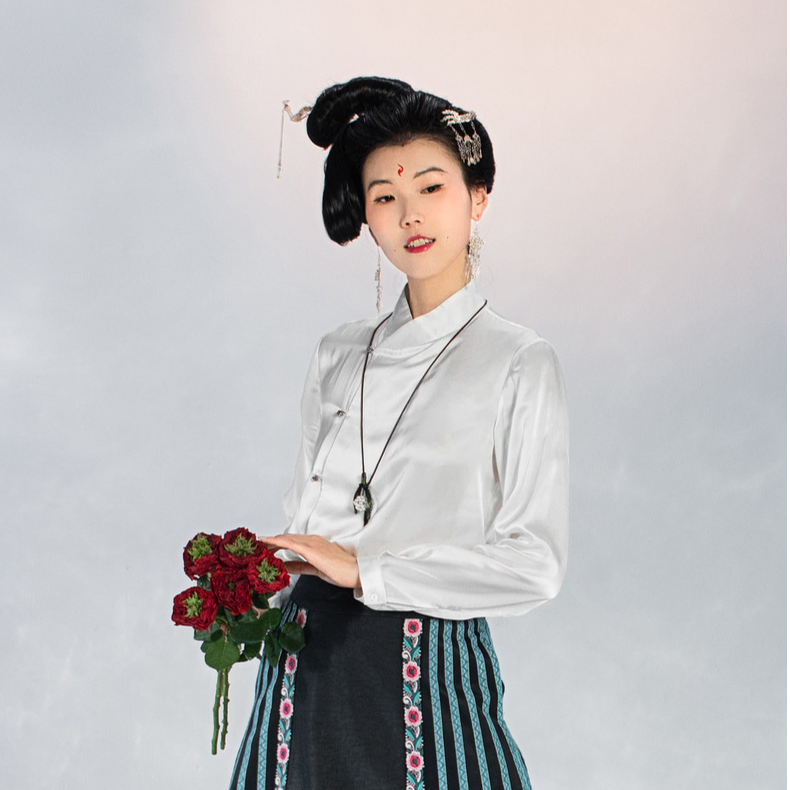 生活在左春夏复古时尚休闲百搭纯色马面搭配气质长袖真丝衬衫上衣