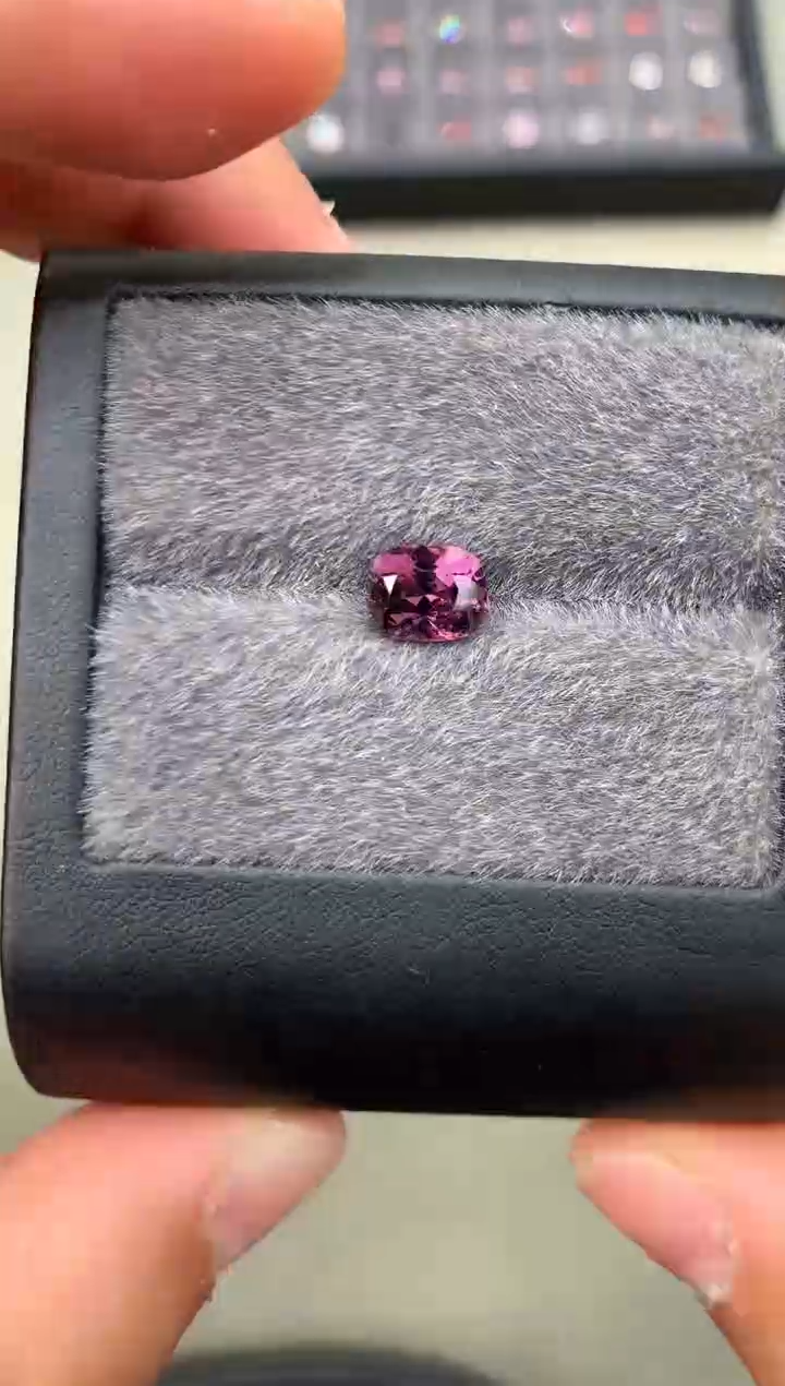 【闪购商品】定制尖晶石裸石未镶嵌2.02ct 枕型 紫色调