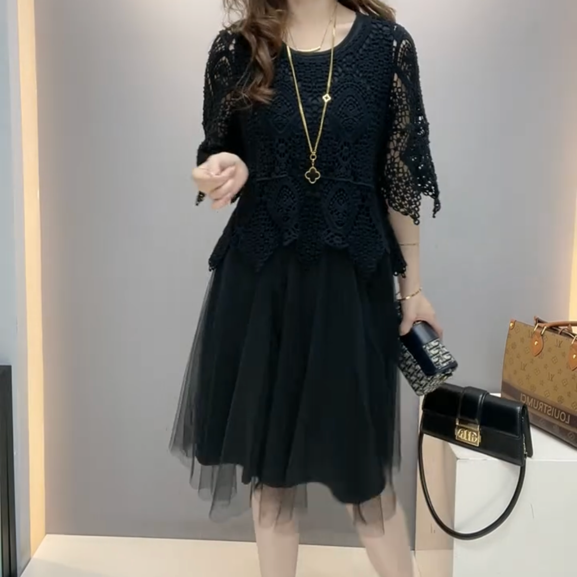 春季新款时尚洋气轻奢气质蕾丝网纱套装裙优雅小衫两件套时尚女装