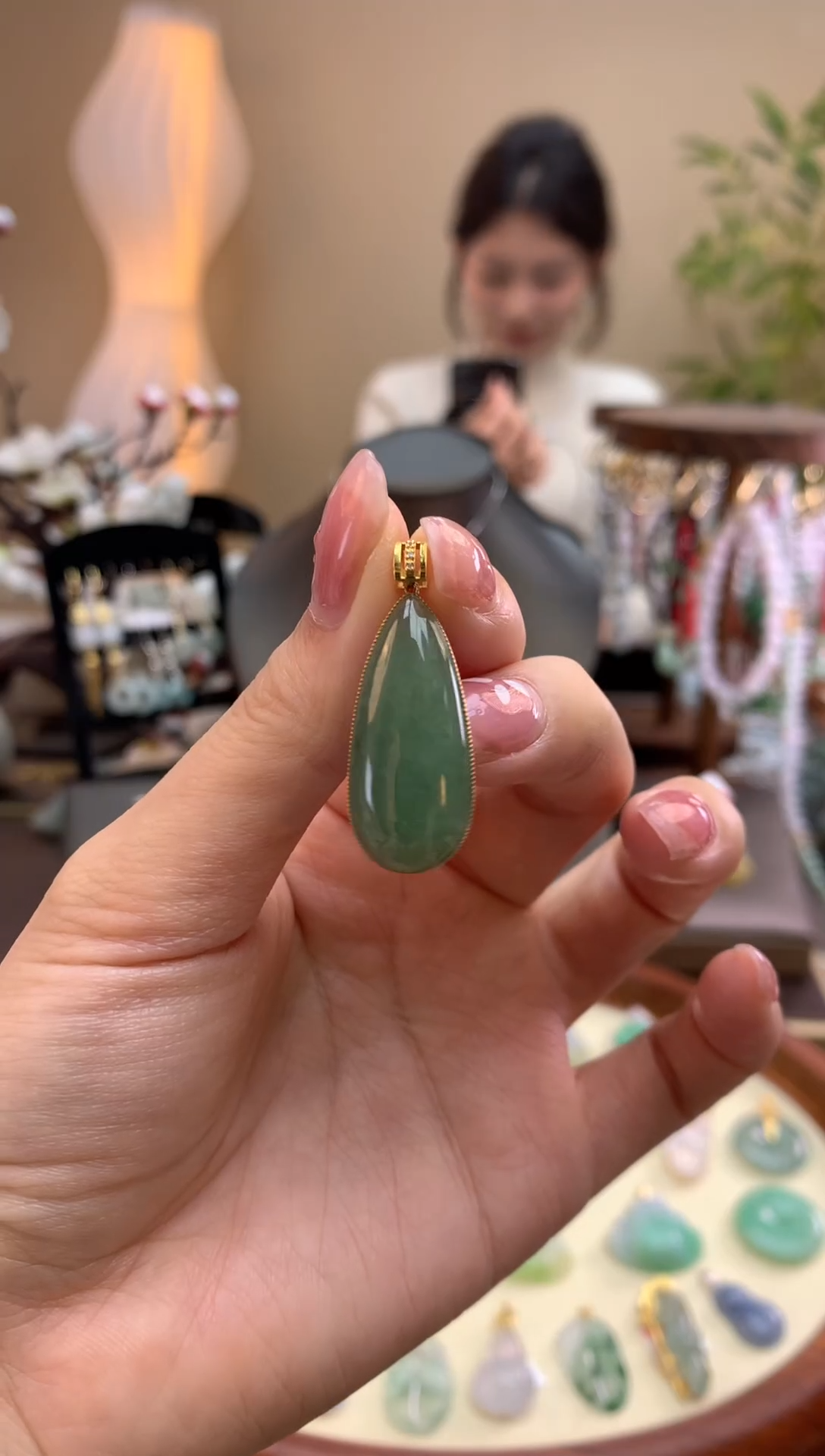 【闪购商品】翡翠颈饰18K金镶嵌福瓜