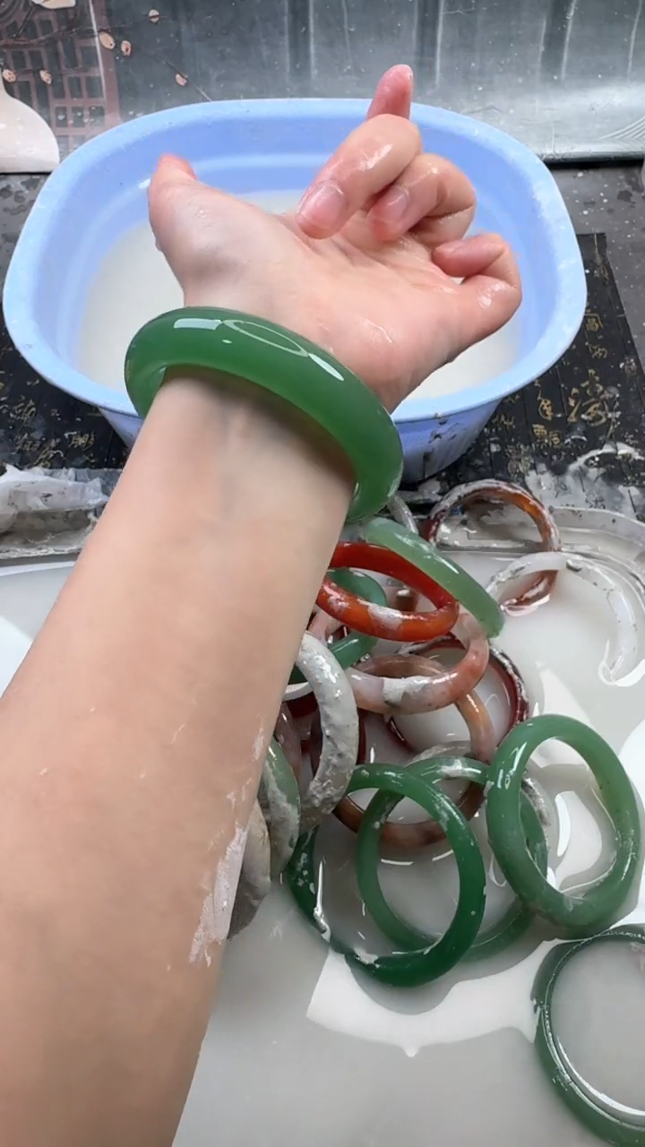 【闪购商品】石英质玉手镯未镶嵌86 6263