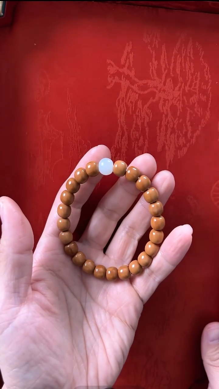 手串菩提未镶嵌猴头老型手串搭配白玉山料