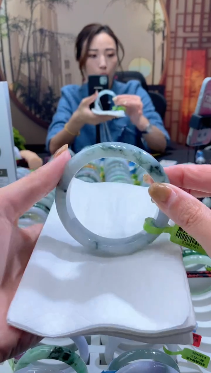 未镶嵌手镯翡翠000079012