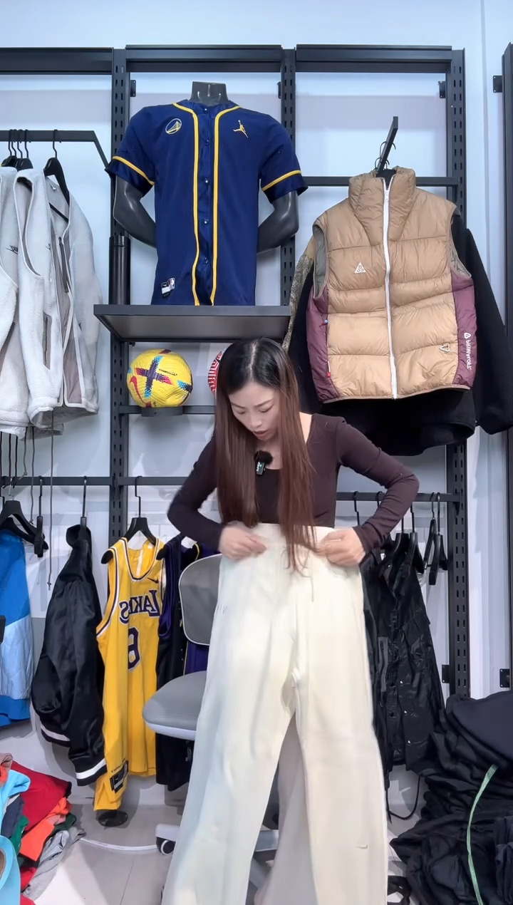 3509 编码  瑕疵直播间过款为准 尺码XL170