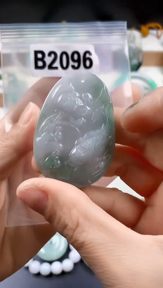 颈饰未镶嵌翡翠天然翡翠吊坠挂件