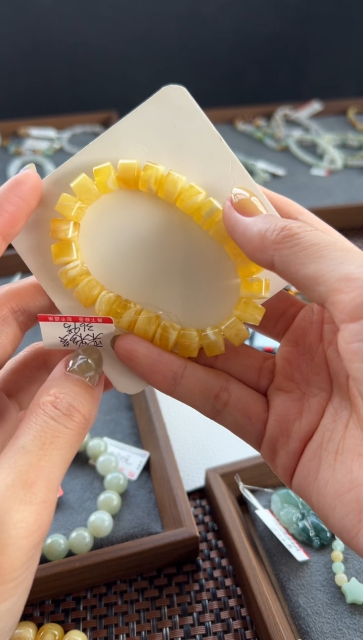 【闪购商品】蜜蜡手串未镶嵌369号