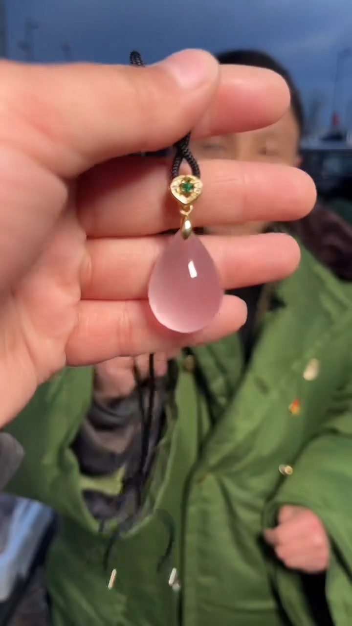 【闪购商品】芙蓉石吊坠(赠链)未镶嵌天然多样性发一01