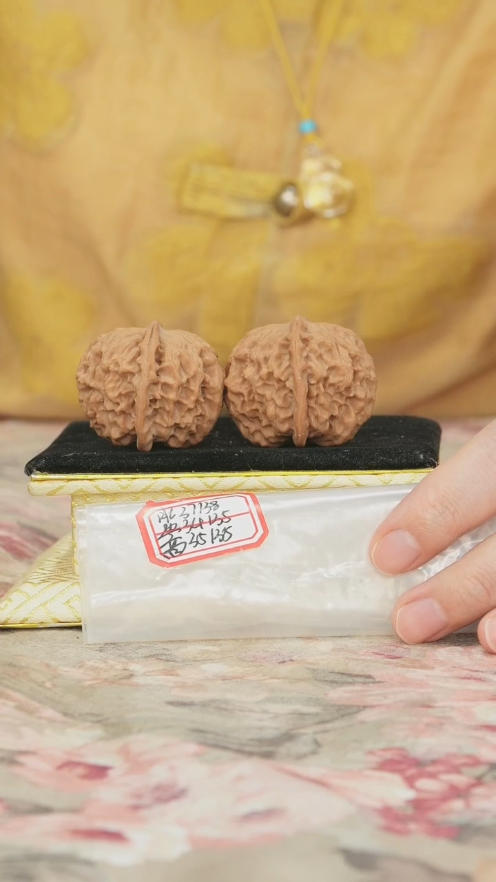 把件文玩核桃非嫁接元宝