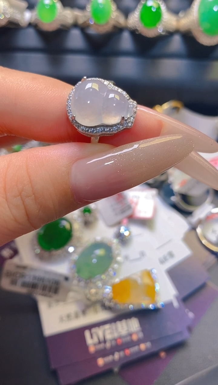 翡翠银S925镶嵌耳饰天然