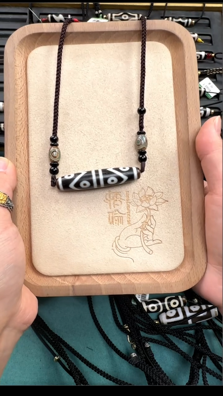【闪购商品】玛瑙/玉髓吊坠(不含链)未镶嵌金刚八眼多样性发货
