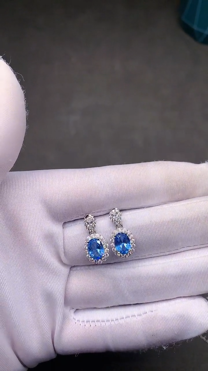 【闪购商品】海蓝宝石耳坠银S925镶嵌......