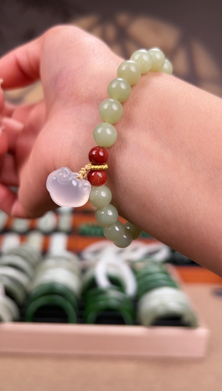 【闪购商品】和田玉（糖玉）手串未镶嵌黄口手串