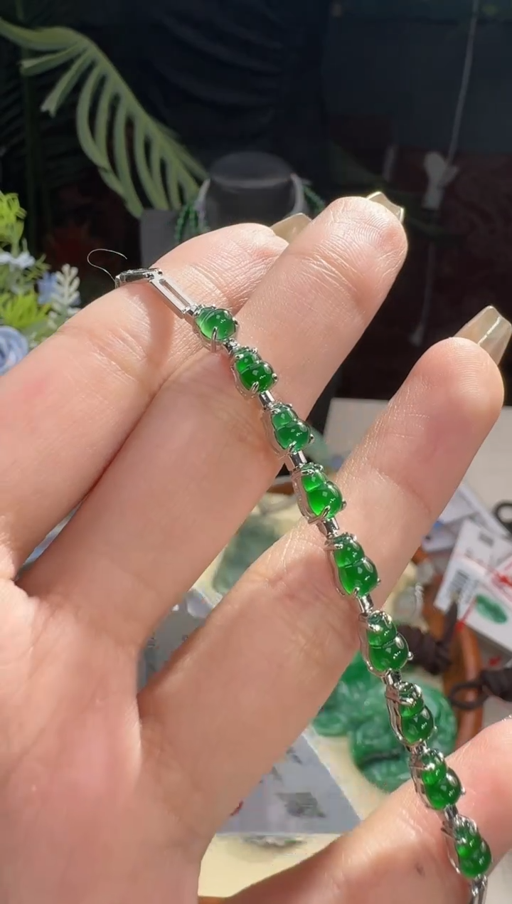 【闪购商品】翡翠耳饰18K金镶嵌手链