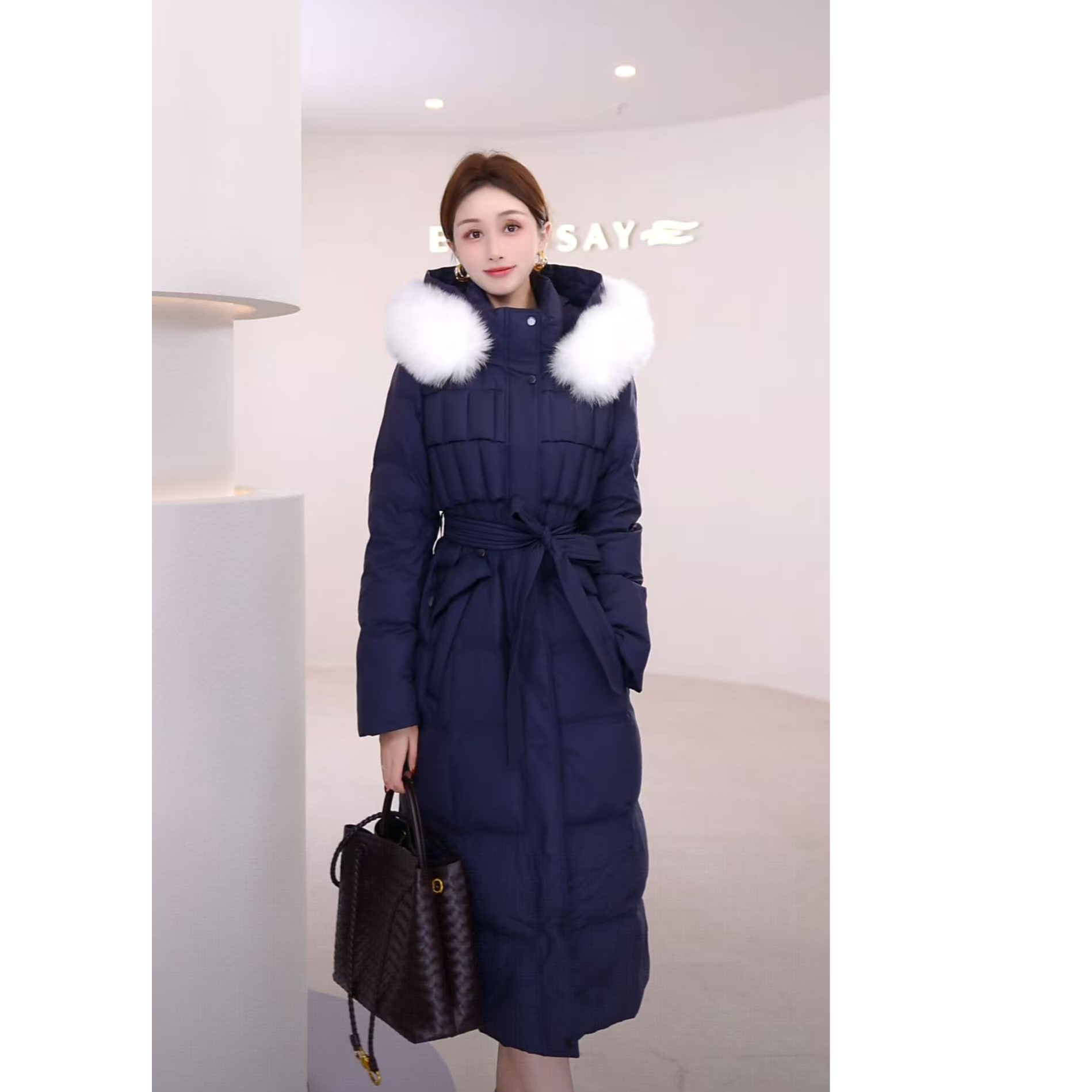 歌力思25年冬季新款鹅绒狐狸毛皮简约长款羽绒服女EWE364L06000