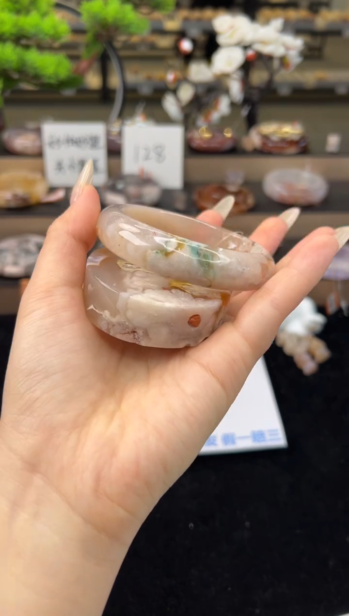 【闪购商品】石英质玉手镯未镶嵌59圈口（赠送镯心）13245