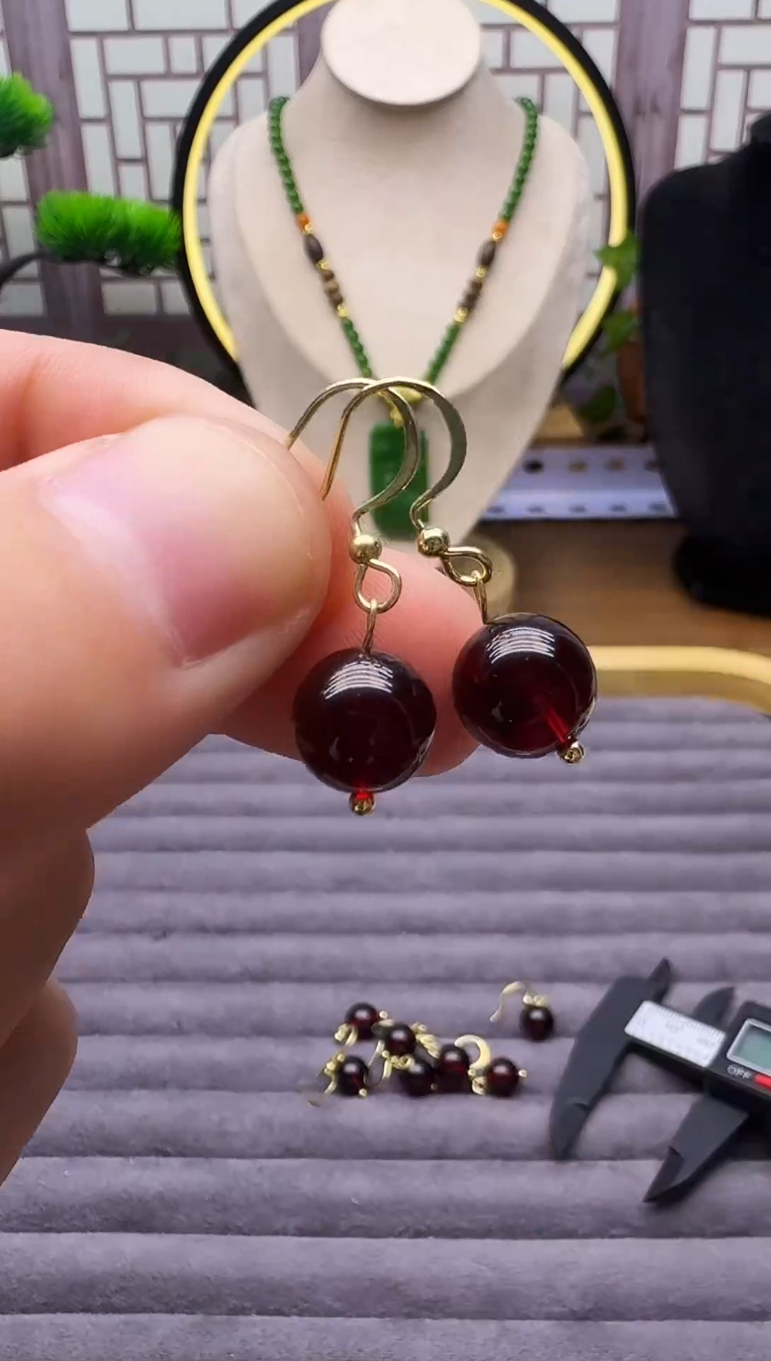 血珀14K金镶嵌耳饰E29       