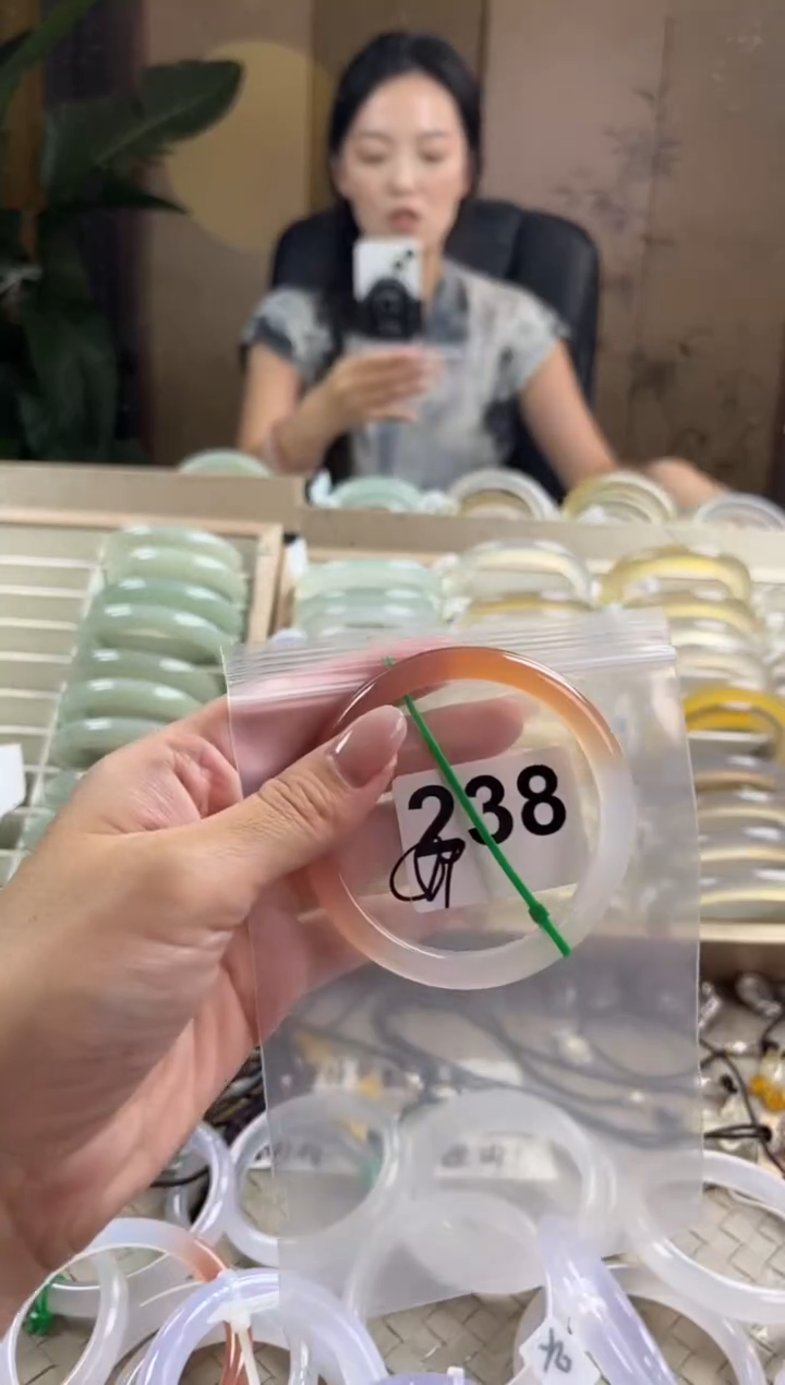 手镯玛瑙/玉髓未镶嵌238